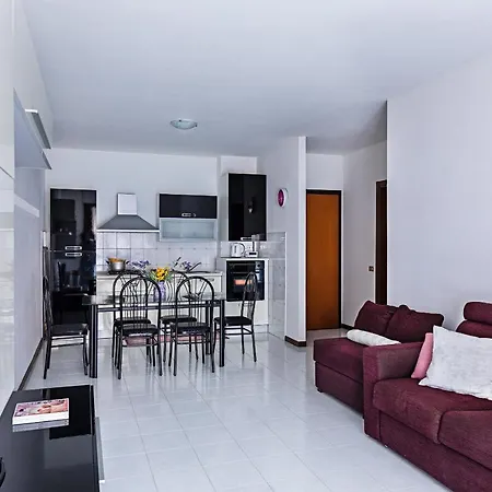 Artemisia Apartment